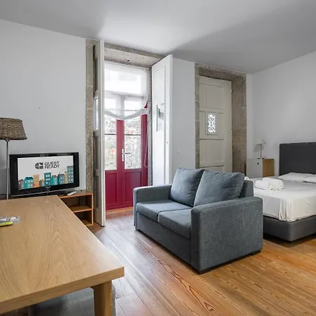 Guestready - Feels Like In Centre Of
